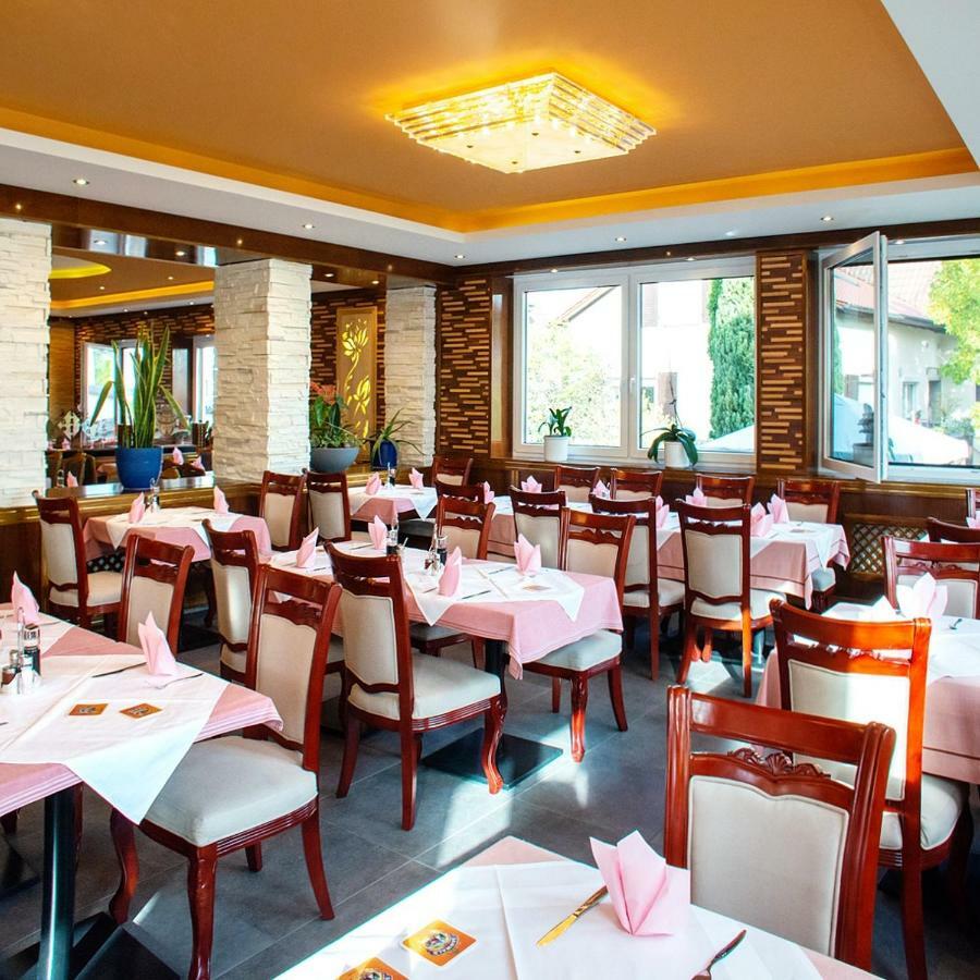 Gaststaette Lin Garden Hotel Untergruppenbach Kültér fotó